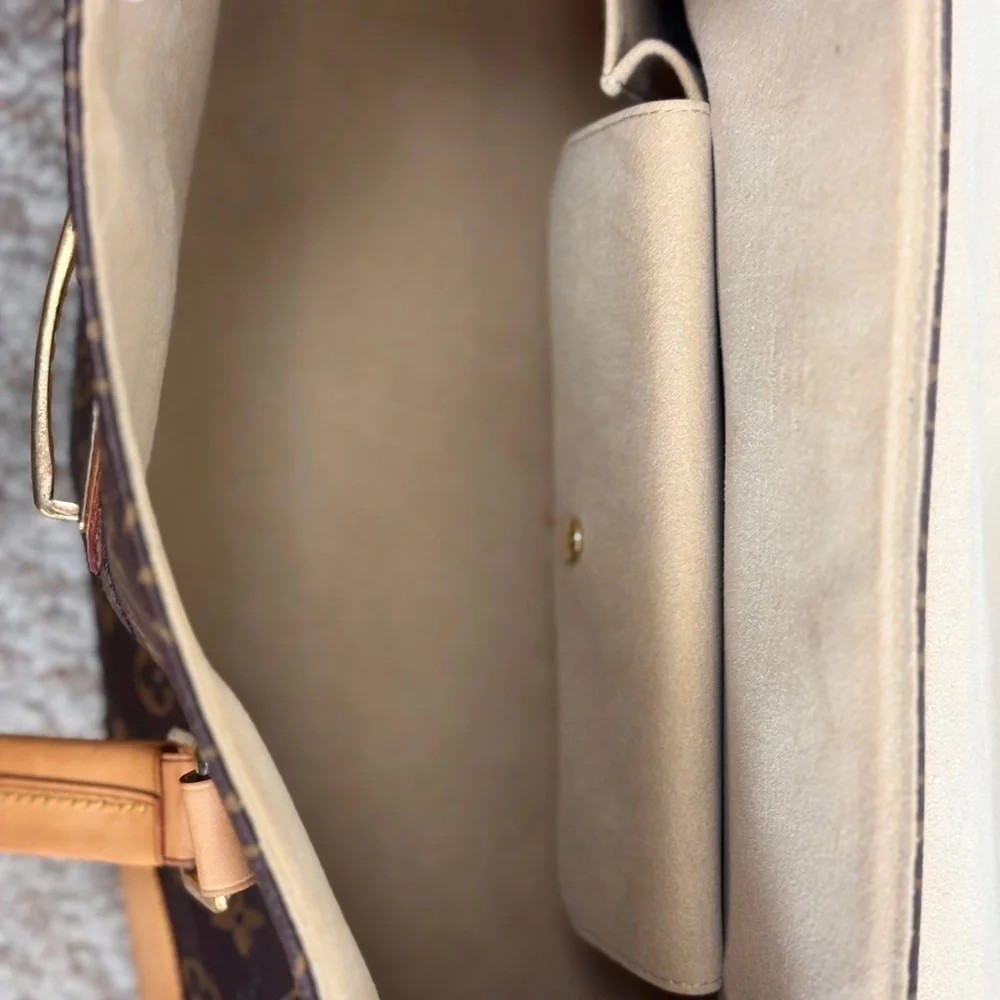 Louis Vuitton Beverly Monogram Shoulder Bag Classic & Timeless.